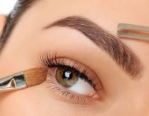 Mga uri at katangian ng eyelash gels Mga function ng colored eyebrow gels